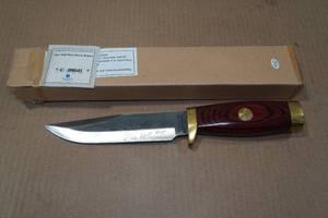 lot 96 image: The Wild West Bowie Knife No. 2 Wyatt Earp