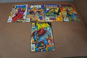 lot 132 image: 5 Marvel Astonishing X-Men Sub-Set Comic Books