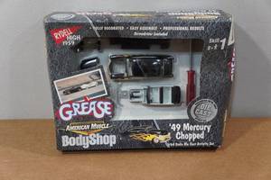 lot 150 image: American Muscle Grease Bodyshop 49 Mercury Chopped 164 Scale Building Set