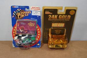 lot 163 image: 2 Winners Circle 164 Scale Replicas - Hot Rod, The Muppet Show