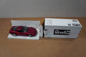 lot 165 image: Revell 2004 Corvette Coupe Replica