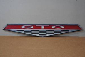 lot 172 image: Pontiac GTO Metal Rocker Panel Emblem Sign