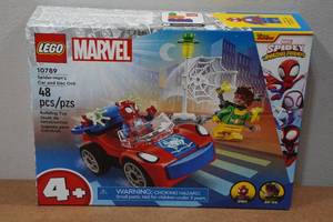 lot 201 image: Lego Marvel Spider-Mans Car and Doc Oct 48 Piece Building Set