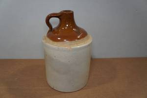 lot 289 image: Vintage 1 Gallon Whiskey Stoneware Jug