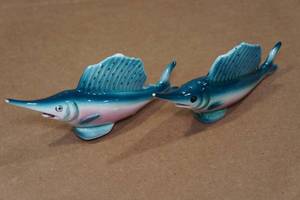 lot 298 image: Vintage Salt & Pepper Shaker Set - Swordfish