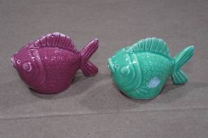 lot 319 image: Vintage Fish Salt & Pepper Shaker Set