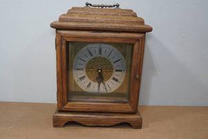 lot 321 image: Vintage Solid Oak German Made Carriage Mantle Clock