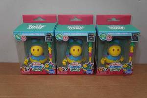 lot 329 image: 3 Pinata Smash-Lings