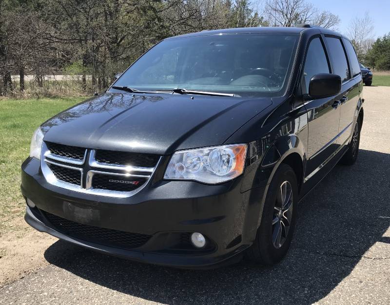 lot 1 image: 2017 Dodge Grand Caravan SXT