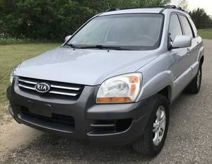 lot 2 image: 2008 Kia Sportage EX 4X4