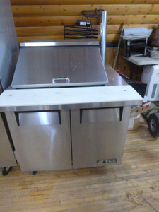 lot 6 image: True Mega Top Refrigerated Sandwich Prep Table