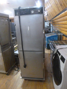 lot 8 image: Henny Penny Heated Holding Cabinet
