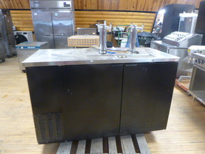 lot 12 image: Micro Matic 2-Door Keg Cooler