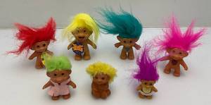 lot 19 image: Vintage Collectible Trolls