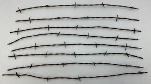 lot 124 image: 940s WWII Barbed Wire