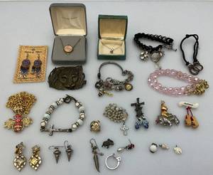 lot 159 image: Misc. Vintage Costume Jewerly Including Elephant Necklace & More