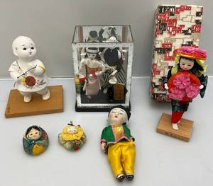lot 165 image: Misc. Vintage Oriental Collectibles
