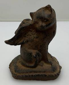 lot 221 image: RARE Miniature Heavy Cast Iron Antique Cat With Wings Cat Grave marker 3 12 Tall