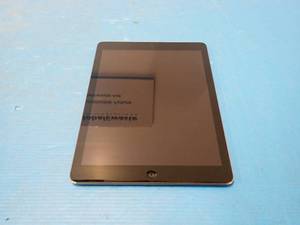 lot 17 image: Apple&nbspiPad Air 1st Gen A1474  16GB of storage  WIFI Only  Includes power cable 