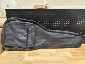 lot 44 image: Black Guitar Gig Bag