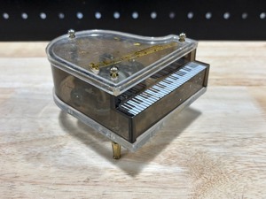 lot 59 image: Vintage Grand Piano Music Box
