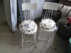 lot 49 image: Pair of vintage twisted metal frame...