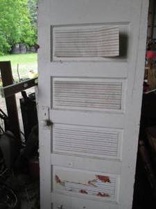 lot 59 image: Vintage 30in solid wood door with h...
