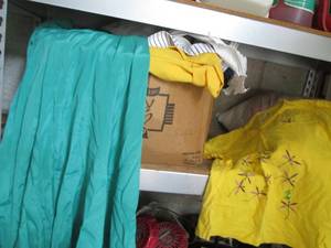 lot 230 image: Large assortment of womens clothin...