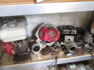 lot 231 image: Lot of incomplete Honda motors and ...