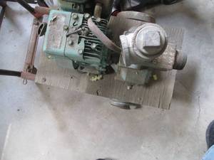 lot 241 image: Vintage Briggs and Stratton 3hp mot...