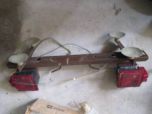 lot 243 image: Suction mounting trailer light unit...