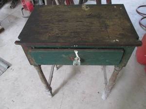 lot 256 image: Vintage Wood entry table with drawe...