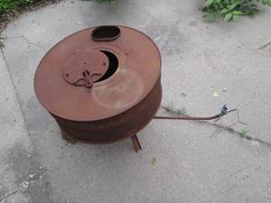 lot 288 image: Vintage metal Jamesway stove...