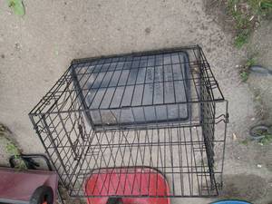 lot 295 image: Metal wire folding pet crate...