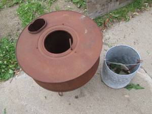 lot 301 image: Vintage metal stove with incomplete...