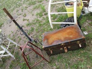 lot 312 image: Metal plant stand bases plus vintag...