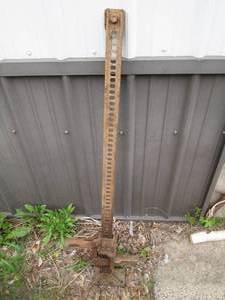 lot 315 image: Large metal hi-lift jack...