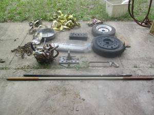 lot 106 image: Lot of Assorted Automotive supplies and accessories