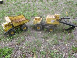 lot 110 image: Vintage metal Tonka Dump truck and ...