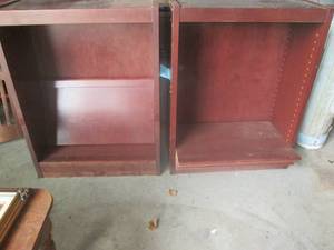 lot 122 image: Pair of 26x12x35 book shelves...
