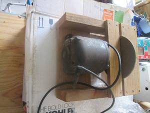 lot 149 image: Tabletop grinder