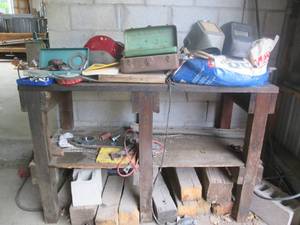lot 9 image: Vintage metal toolbox, 38in drill ...