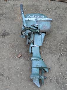 lot 54 image: Johnson 5.5 SeaHorse - Tiller Outboard Motor