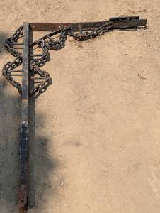 lot 17 image: Crazy Mailbox Post - Large Chain and Iron