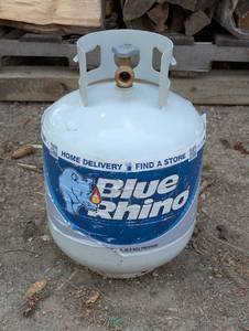 lot 11 image: Blue Rhino 20# Propane Tank - Empty