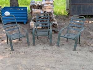 lot 14 image: 3 Heavy Duty Patio Chairs - Great for the Dock or Windy Areas