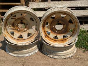 lot 2 image: 4 Rims - 16 with 5 Hole