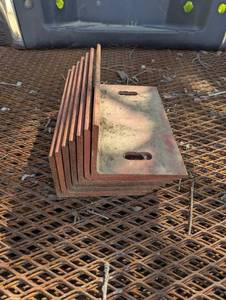 lot 66 image: 11 x 6 angle iron brackets 7 pieces - Thick Gauge Steel