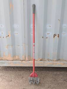 lot 67 image: Heavy duty Garden Weasel - Ready to Work