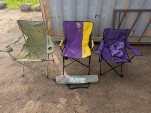lot 69 image: Lot of 4 Folding Chairs - Including nice Vikings Chair